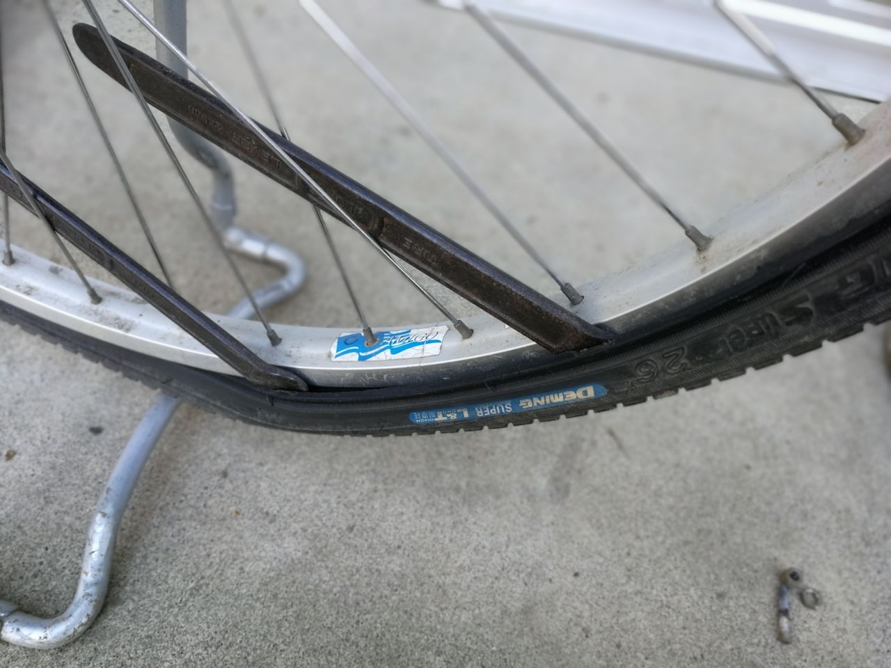 DIY】電動内装3段自転車（パナソニック ビビ・ライト）の後輪タイヤ 