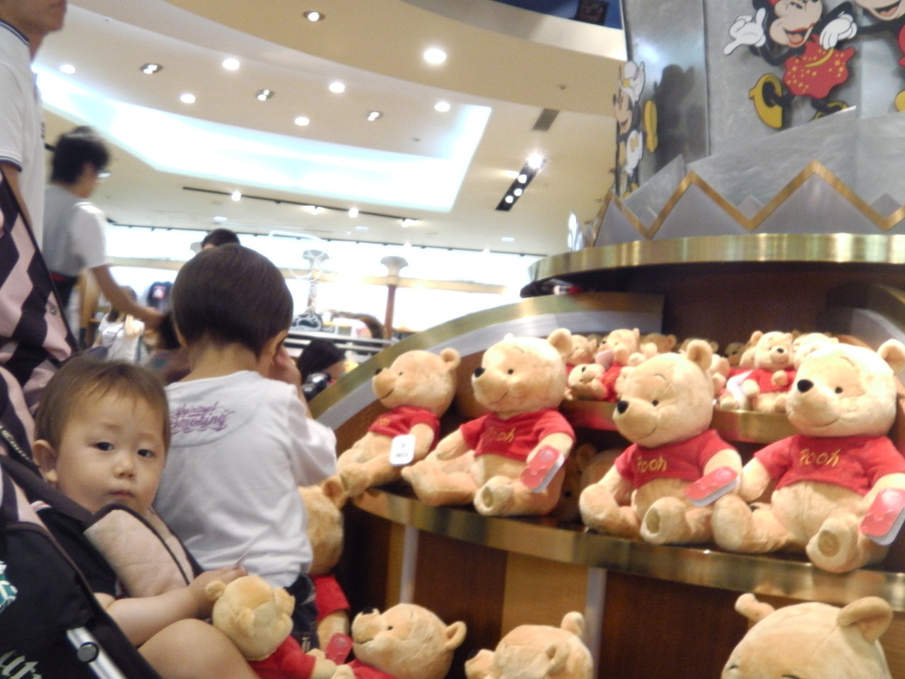 小さい子供を連れて行くイクスピアリ あやとひかる 小さい子供を連れて行くイクスピアリ あやとひかる
