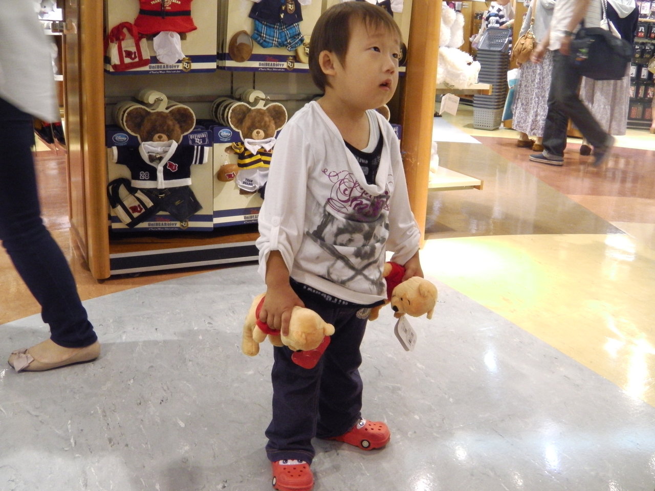 小さい子供を連れて行くイクスピアリ あやとひかる 小さい子供を連れて行くイクスピアリ あやとひかる