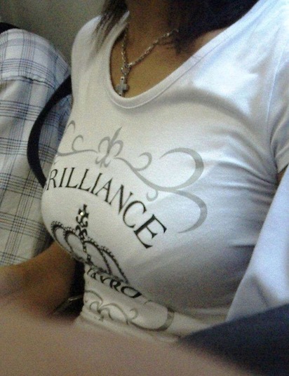 着衣 巨乳