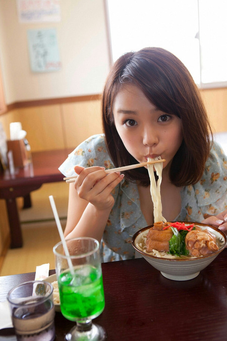 篠崎愛