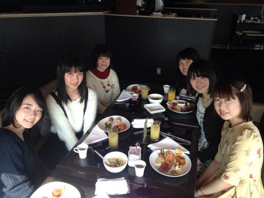 合コン 女子集合写真