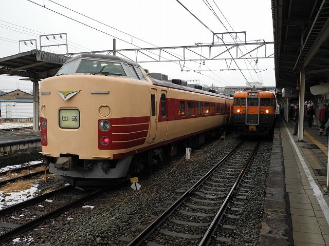 169系運転台(助手席)椅子 Totoro on X: 