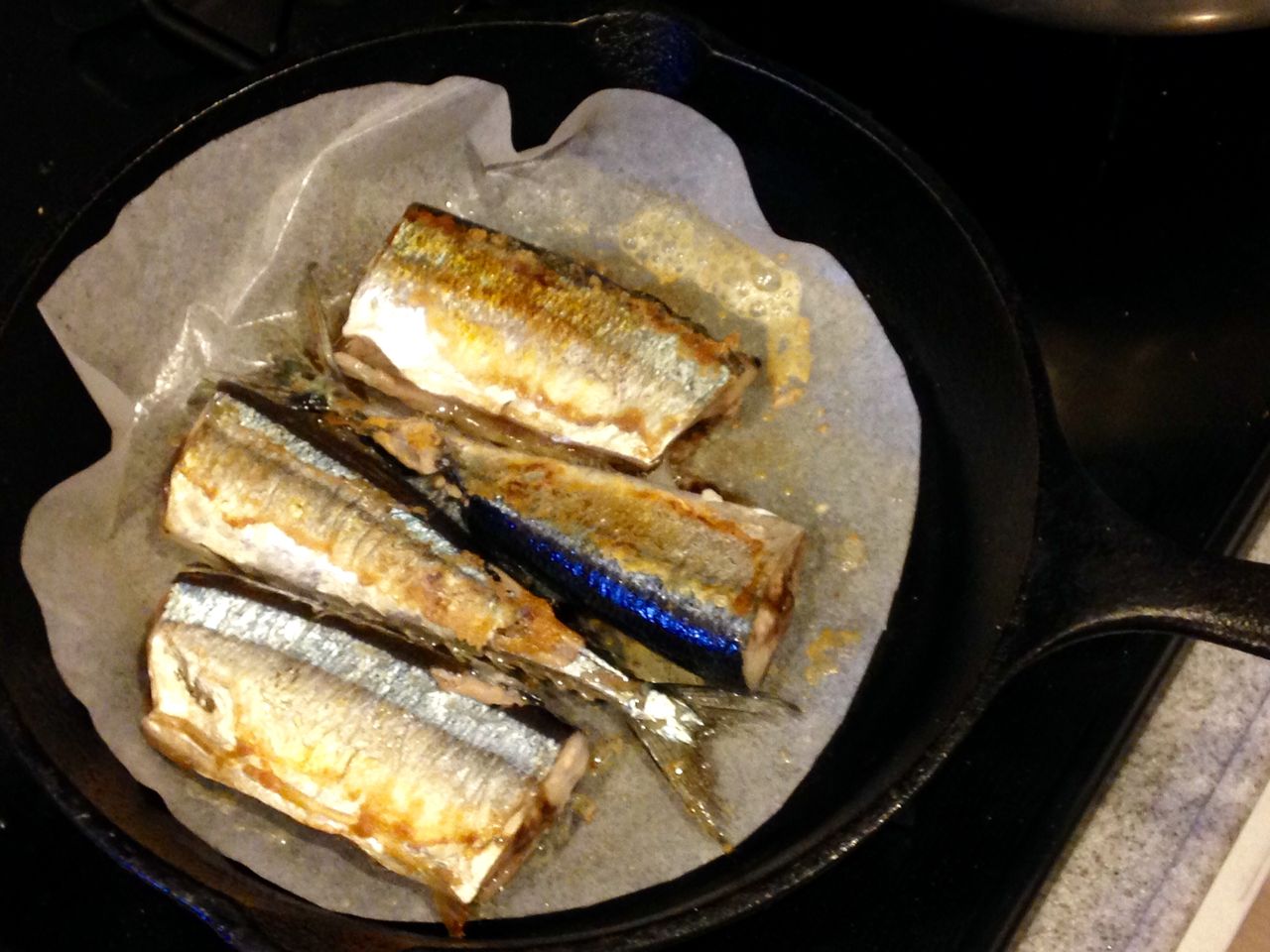 スキレットでサンマの塩焼き 仕事 人生 酒 そして 伊藤良紀ブログ Yoshinori Itoh S Blog スキレットでサンマの塩焼き 仕事 人生 酒 そして 伊藤良紀ブログ Yoshinori Itoh S Blog