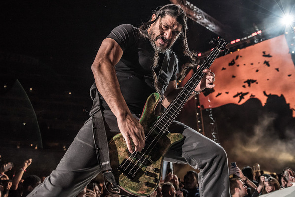 Metallica-Metlife-Loudwire