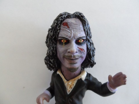 only100_kirkvonhammett_figure_up