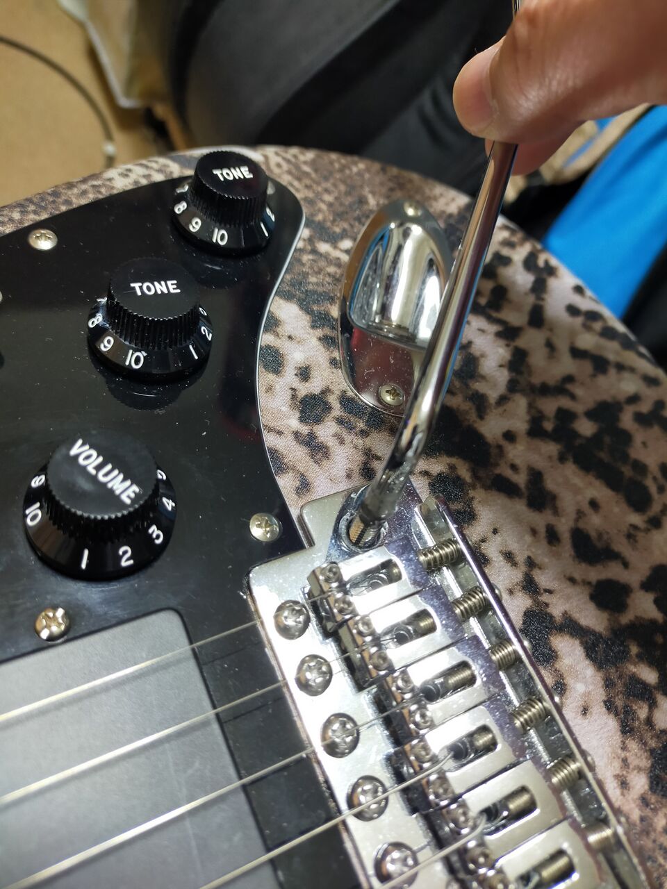 アームがガタつくんだよなぁ ～アームテンションスプリング