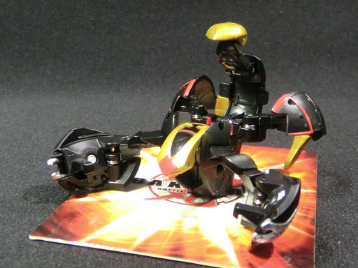 スコーピオンデスロック」の巻（『爆丸』「兜（ボーグ）マヒサス