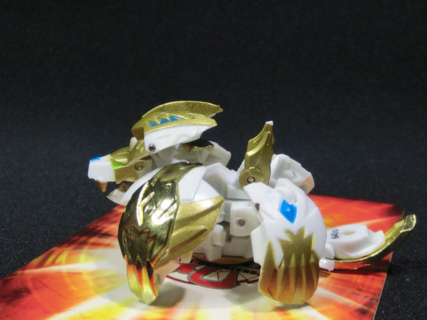 爆丸　護デッキ　シルドデッキ Amazon.co.jp: TOYS 爆丸 BTD-05 護シルドデッキ BTD-06 扇