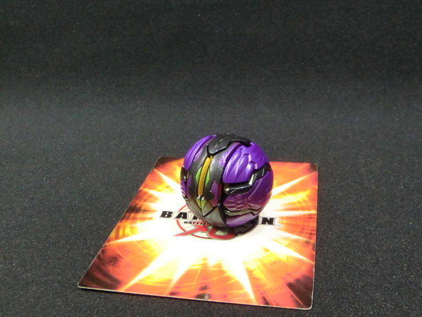 爆丸　覇タヴァネル 　2体 爆丸 統タヴァネル 2体 - メルカリ
