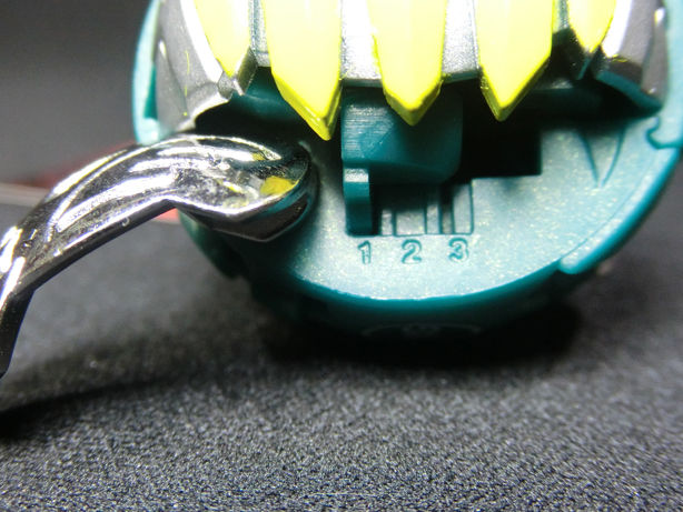 虎威借狐」の巻（『爆丸』「翼ファルコ」） : べにーの雑想魂