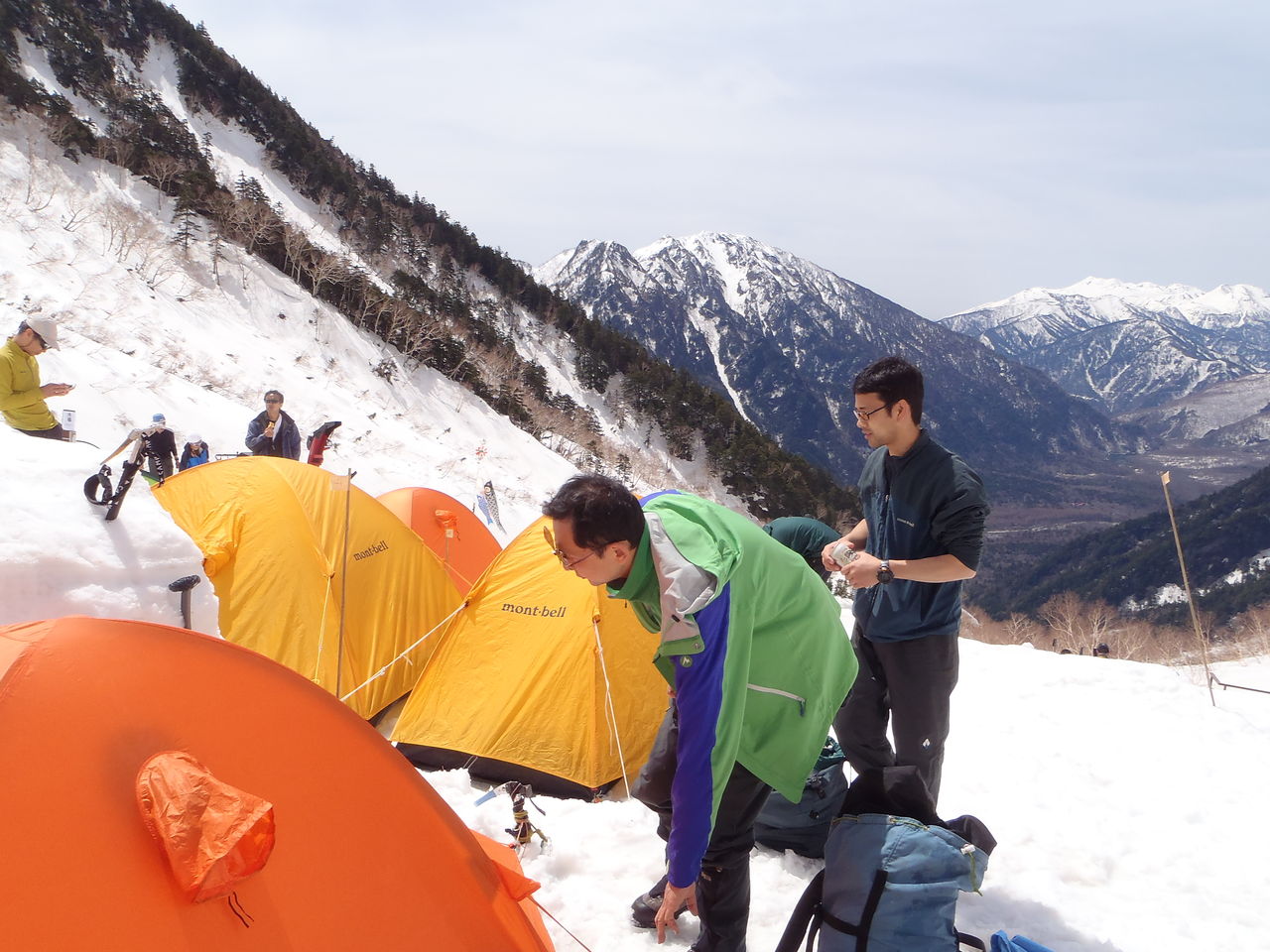 岳沢から涸沢へ ベルニナ山岳会活動記録