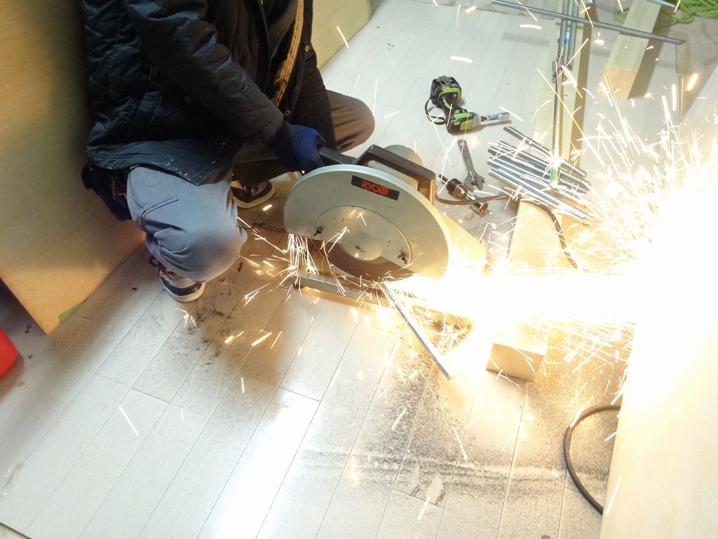 あと施工アンカーの施工 快適な暮らし応援隊