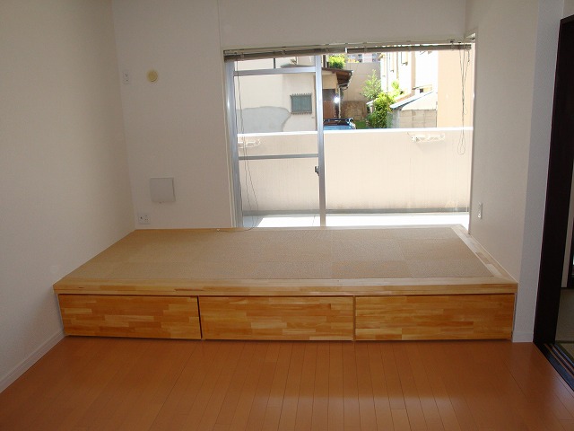 小上りの引出収納 快適な暮らし応援隊