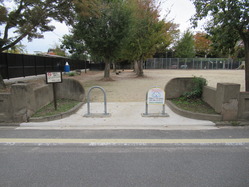 5西ノ京児童公園北門