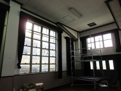 28新道小学校講堂