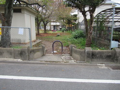 24西町児童公園西門