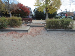 17下鴨森ガ前児童公園花壇