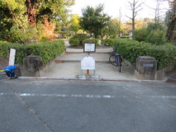 1萩児童公園南西角門 左京区下鴨萩ケ垣内町 昭和15年12月1日