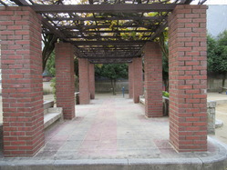 10富小路殿児童公園バーゴラ