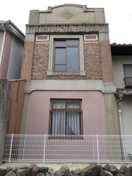 2.スクラッチタイルの洋館