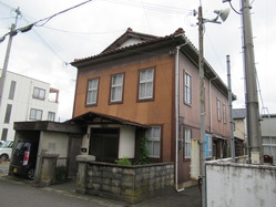 9戦前建築か 小浜鈴鹿