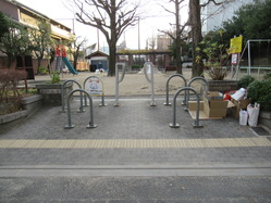 1富小路殿児童公園西門 中京区富小路通二条上る鍛冶屋町 昭和16年6月30日