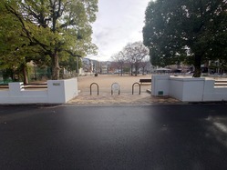 11高原児童公園西門