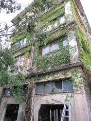 16亀岡商工会館