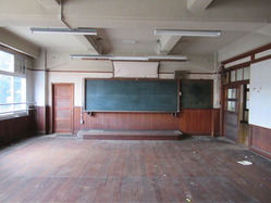 10新道小学校家庭科室