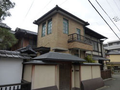 妙心寺通りの洋館1