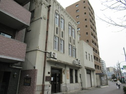 2辻徳商店外観