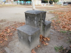 10あおい児童公園国旗掲揚台