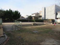 19六條院児童公園プール跡