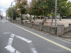 8西ノ京児童公園西塀