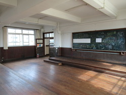 18新道小学校音楽室