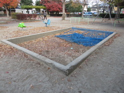 16下鴨森ガ前児童公園砂場