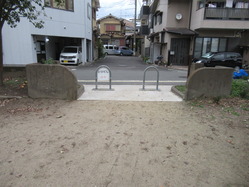 6西ノ京児童公園北門