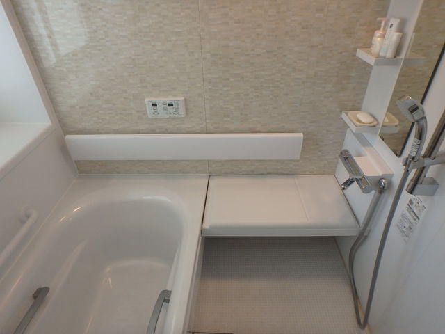 ベンチカウンターのあるお風呂 岡山発ベストホームのリフォームブログ