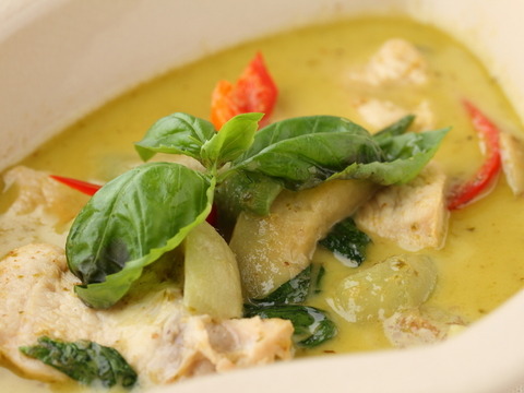 0006027651F21_740x555y