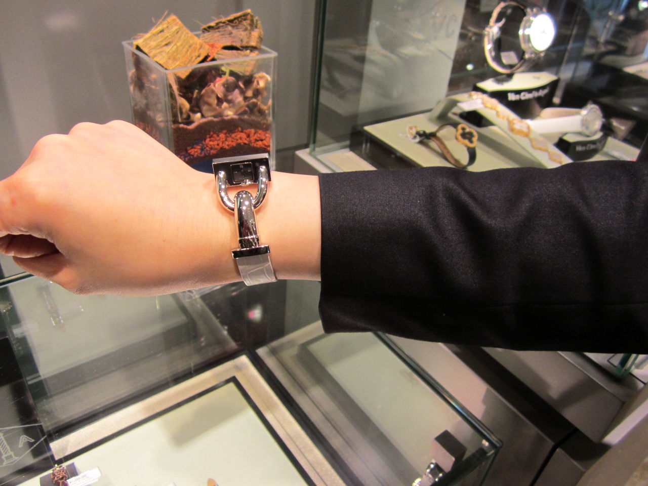 Van Cleef Arpels Best新宿本店 1fブログ