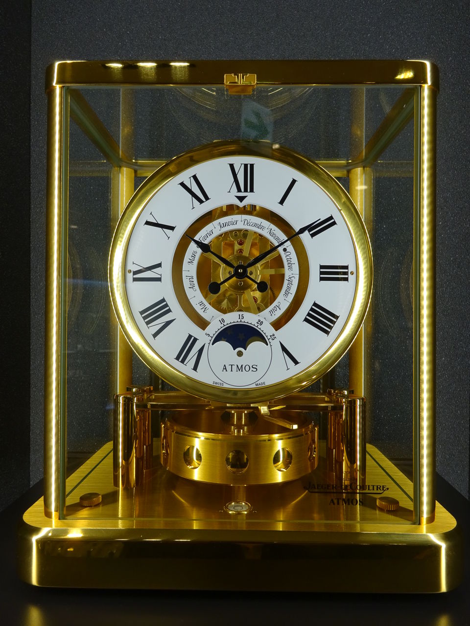 ジャガー・ルクルト『アトモス・クラシック・ムーンフェイズ』 : BEST