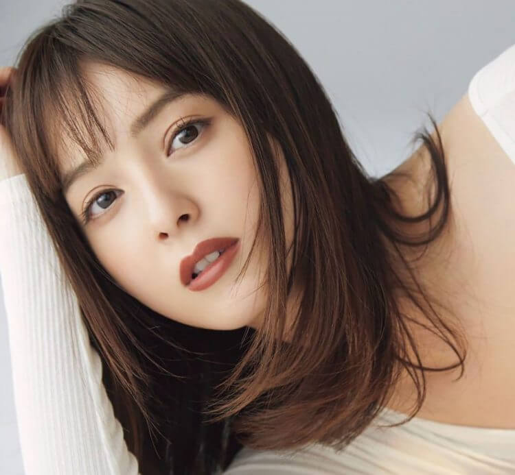 挑戦 チャレンジの年に 佐々木希 33歳誕生日に決意 輝くもっと美容 もっと健康