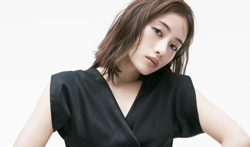 可憐 バッサリ 石原さとみ キュートなショートヘアに衝撃 輝くもっと美容 もっと健康