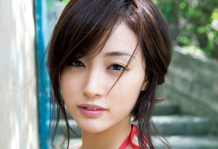 可愛 修学旅行前夜の中学生 新井恵理那 火曜夜に感じる 背徳感 ショット みゃおーん