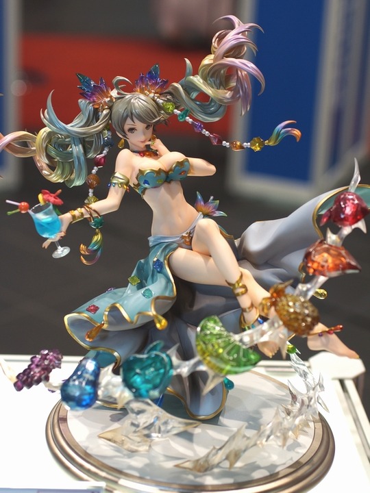 MegaHobby2016S_REVO01