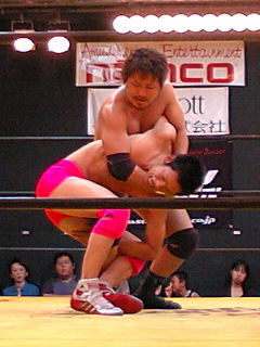 変形コブラツイスト 携帯写真限界挑戦ﾌﾞﾛｸﾞ