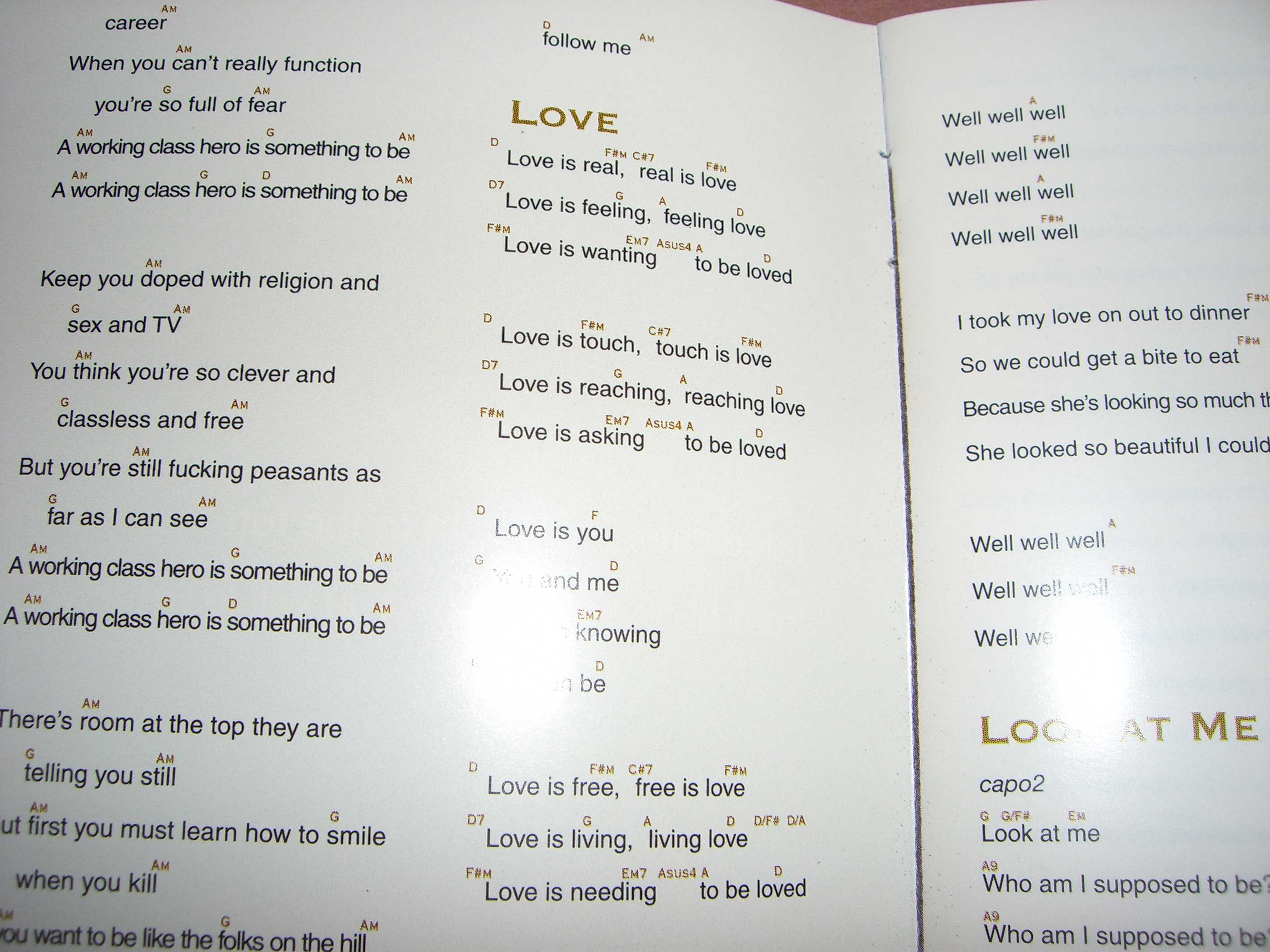 Love の歌詞とコード表 ジョンレノンの愛したアコースティックギターを徹底比較 ビートルズ時代 ソロ時代