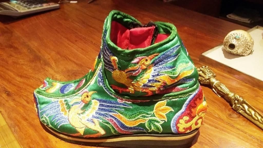 ブータンでブーツをオーダーする・2 : ブータン・ダイアリー Bhutan Diary