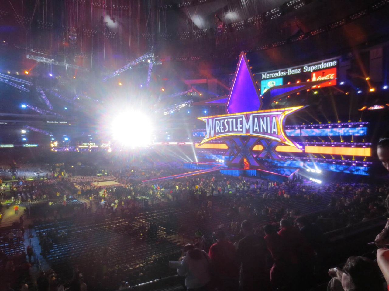 プロレス・格闘技ショップ 「Big Blue」【レッスルマニア 30】 当日となりました。WWEからは 【カウントダウン to レッスルマニア】 が公開されました。※9分過ぎから本編スタート  メルセデス・ベンツ・スーパードーム開場です。始まります。
